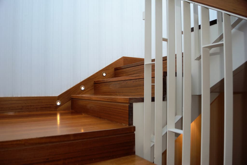 Los mejores diseños en madera para escaleras de interiores