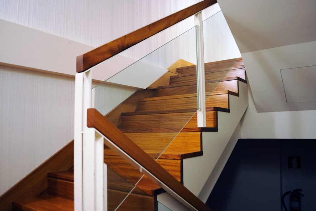 Escaleras y pasamanos Carpintería Joyla