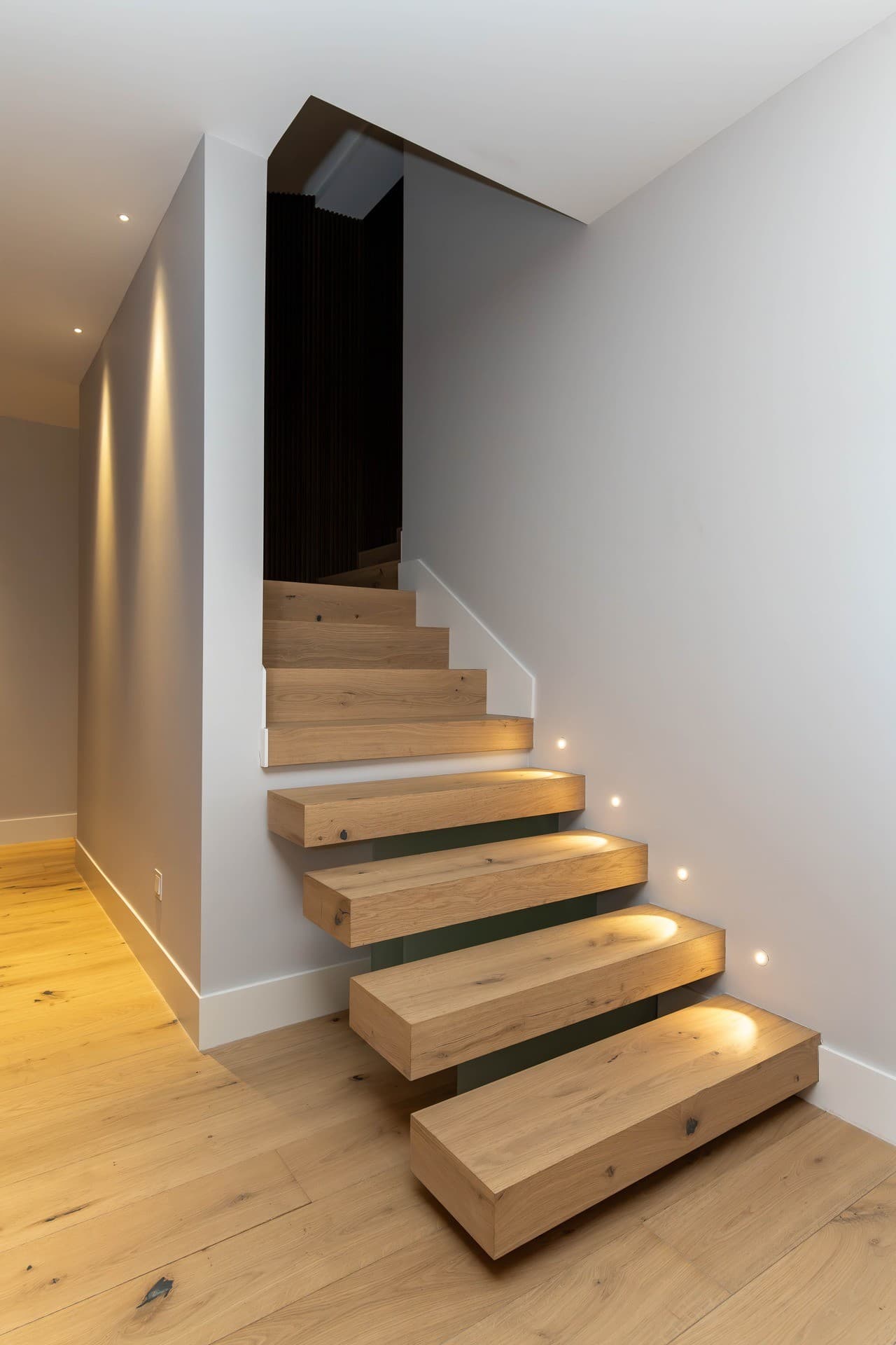 Stairs and handrails Carpintería Joyla